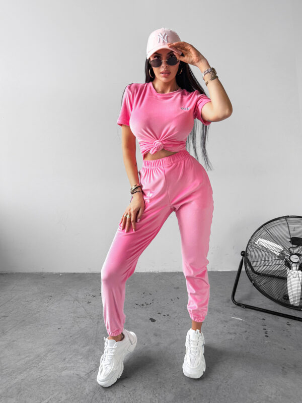 Komplet sportowy welurowy GET OVER OLAVOGA koralowy , butik olv , olavoga sklep online , ola voga , butik olavoga , sklep olavoga , komplet olavoga , komplet olv , olavoga get over , get over olv ,