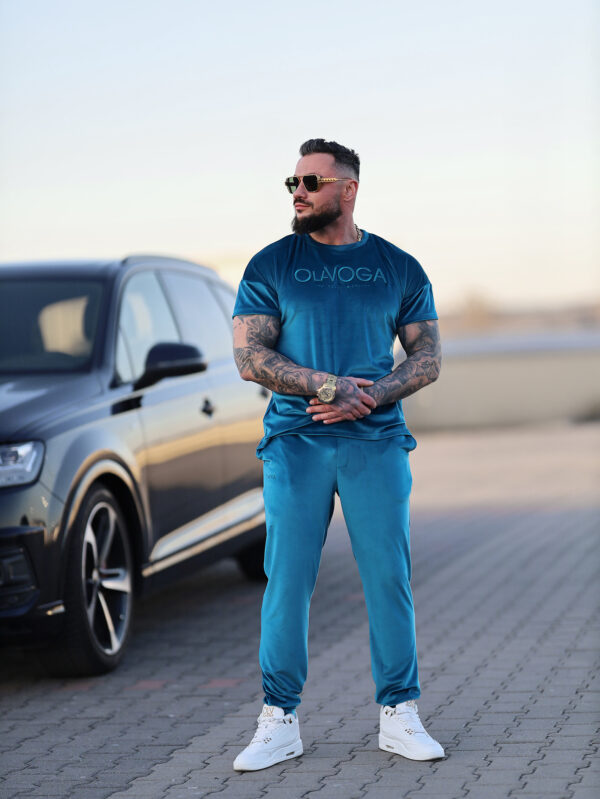 Komplet męski welurowy PIFFLE OLAVOGA morski , butik olv , olavoga sklep online , ola voga , butik olavoga , sklep olavoga , sklep olv , komplet męski olavoga , komplet męski olv , komplet męski , komplet olavoga , welurowy komplet olv , olavoga piffle MAN, olv , dres olavoga , morski dres olv , dres olavoga , dres olv , olavoga men , olv men , piffle MAN dres męski olavoga ,