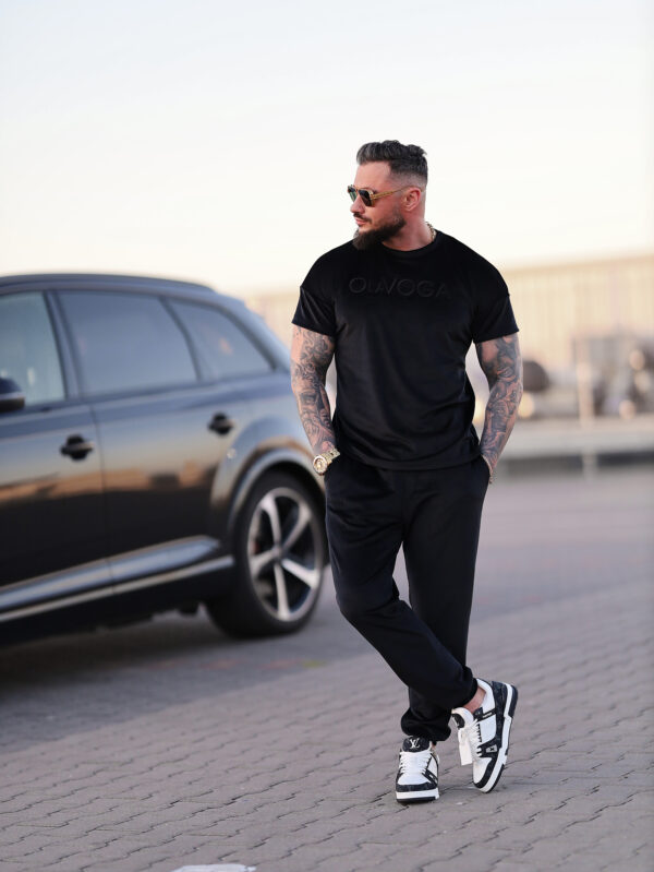 Komplet męski welurowy PIFFLE OLAVOGA czarny , butik olv , olavoga sklep online , ola voga , butik olavoga , sklep olavoga , sklep olv , komplet męski olavoga , komplet męski olv , komplet męski , komplet olavoga , welurowy komplet olv , olavoga piffle MAN, olv , dres olavoga , czarny dres olv , dres olavoga , dres olv , olavoga men , olv men , piffle MAN dres męski olavoga ,