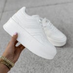 PRZEDSPRZEDAŻ Buty sportowe damskie VENETY białe , olavoga butik partnerski , olavoga wyprzedaż , olavoga wyprzedaz , olavoga zdjęcia , olavoga butiki partnerskie , butik olv , olavoga sklep online , ola voga , butik olavoga , sklep olavoga , sklep olv , spodnie olavoga , buty, sneakersy, sportowe, damskie, olavoga , jeansy olv , VENETY, olavoga , venety olv , buty sportowe, buty damskie, buty na wiosnę, sneakersy, olavoga ,