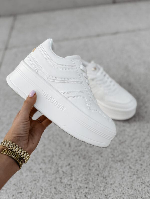 PRZEDSPRZEDAŻ Buty sportowe damskie VENETY białe , olavoga butik partnerski , olavoga wyprzedaż , olavoga wyprzedaz , olavoga zdjęcia , olavoga butiki partnerskie , butik olv , olavoga sklep online , ola voga , butik olavoga , sklep olavoga , sklep olv , spodnie olavoga , buty, sneakersy, sportowe, damskie, olavoga , jeansy olv , VENETY, olavoga , venety olv , buty sportowe, buty damskie, buty na wiosnę, sneakersy, olavoga ,