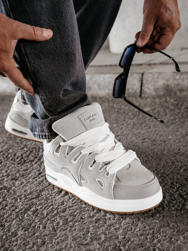 Buty sportowe męskie AUTHENTIC OLAVOGA szare , olavoga butik partnerski , olavoga wyprzedaż , olavoga wyprzedaz , olavoga zdjęcia , olavoga butiki partnerskie , butik olv , olavoga sklep online , ola voga , butik olavoga , sklep olavoga , sklep olv , spodnie olavoga , buty, sneakersy, sportowe, męskie , olavoga , jeansy olv , authewtic , authentic olv , buty sportowe , buty męskie , buty na wiosnę, sneakersy , trampki męskie , buty olavoga , buty olv , szare trampki męskie , szare buty męskie , zamszowe buty męskie , zamszowe trampki męskie ,