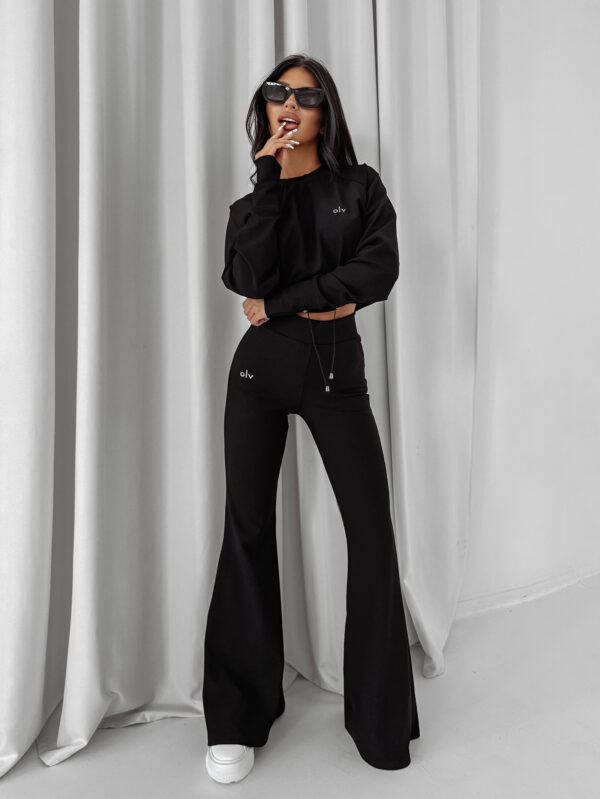 Komplet damski OLAVOGA ASHWOOD czarny , s , m , l , nowa kolekcja , najnowsza kolekcja , new , sprzedaż , butik partnerski , wyprzedaż , wyprzedaz , zdjęcia , butiki partnerskie , butik olv , sklep online , ola voga , o la voga , butik , sklep , olv , shop , dresowe , women , czekoladowy , czekolada , brown , Grey , top , set , dres , black ,