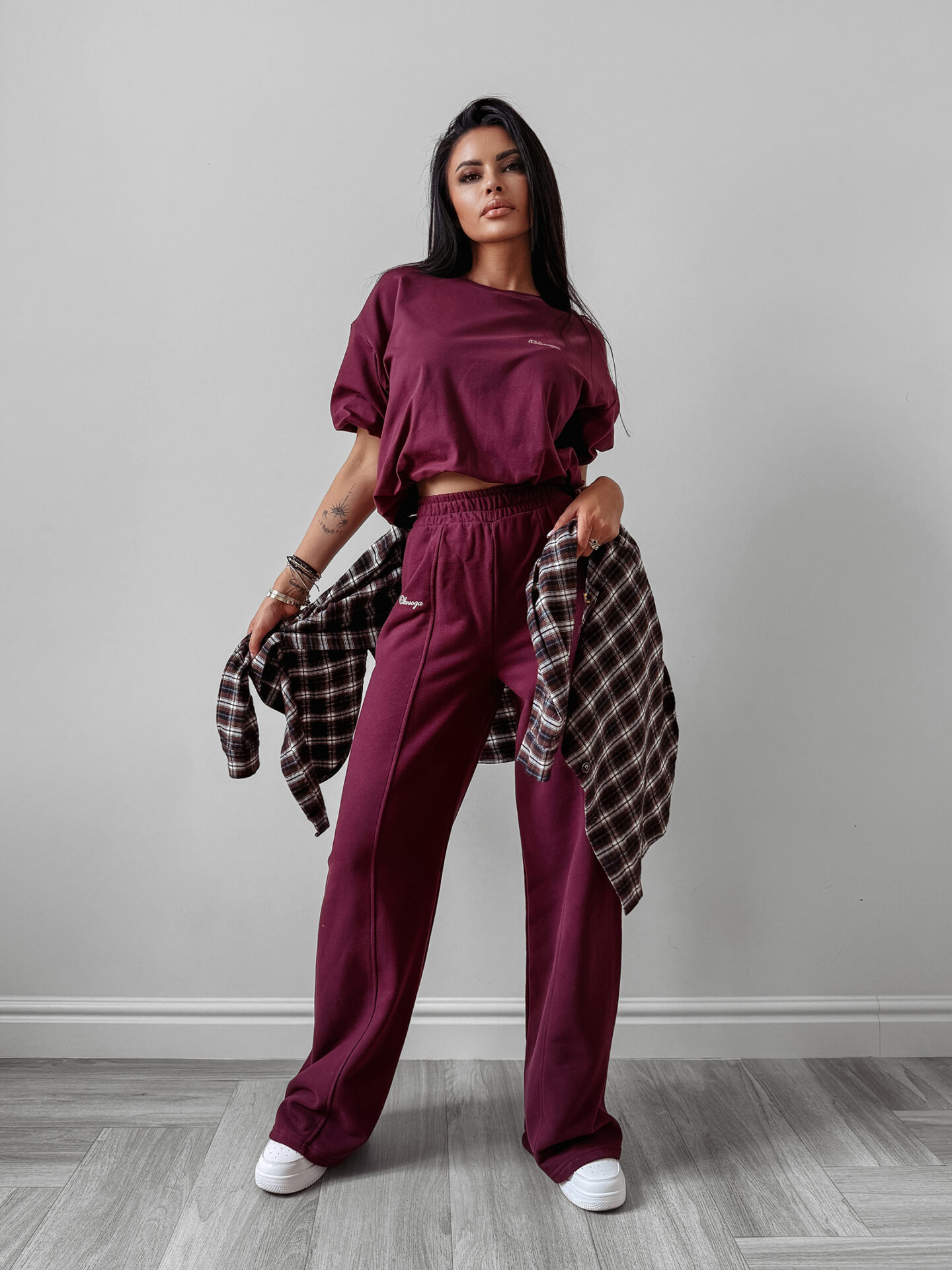 Top damski bawełniany AUTUMN WHISPER TOP OLAVOGA burgundowy , sprzedaż , new , nowa kolekcja , s , m , najnowsza kolekcja , butik partnerski , wyprzedaż , wyprzedaz , olavoga , zdjęcia , butiki partnerskie , butik olv , sklep online , ola voga , o la voga , modny butik , sklep , shop , olv, women , bawełniany , letni , bluzka , luźna , luźny , letni , beige , kobiecy , modny , biała , white , koszulka , basic , top , black , white , biała , ecru , brązowy , brown ,