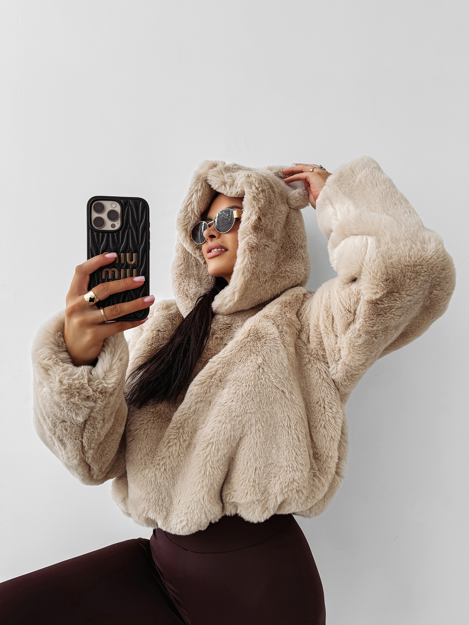 Bluza damska OLAVOGA ELIOLIE beż , zakupy , s , m , l , nowa kolekcja , najnowsza kolekcja , new , sprzedaż , butik partnerski , wyprzedaż , wyprzedaz , zdjęcia , butiki partnerskie , butik olv , sklep online , ola voga , o la voga , butik , sklep , olv , shop , women , kobiece , kobiecy ,