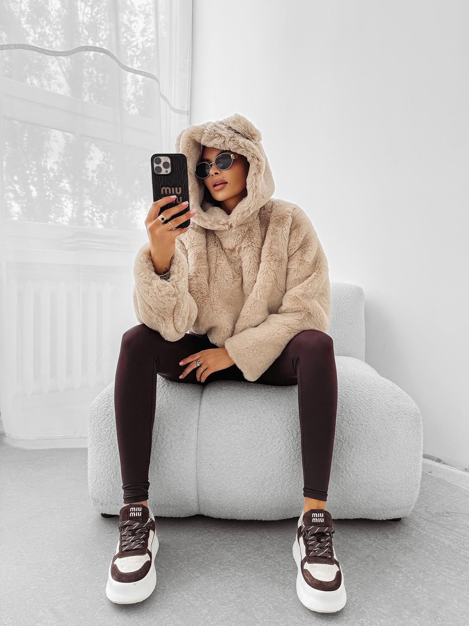 Bluza damska OLAVOGA ELIOLIE beż , zakupy , s , m , l , nowa kolekcja , najnowsza kolekcja , new , sprzedaż , butik partnerski , wyprzedaż , wyprzedaz , zdjęcia , butiki partnerskie , butik olv , sklep online , ola voga , o la voga , butik , sklep , olv , shop , women , kobiece , kobiecy ,