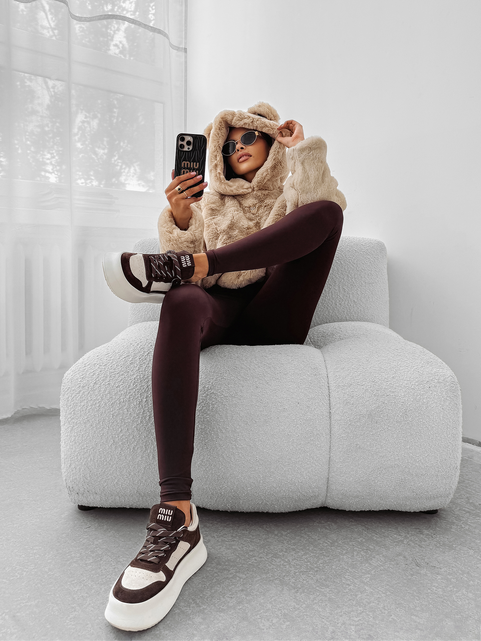 Bluza damska OLAVOGA ELIOLIE beż , zakupy , s , m , l , nowa kolekcja , najnowsza kolekcja , new , sprzedaż , butik partnerski , wyprzedaż , wyprzedaz , zdjęcia , butiki partnerskie , butik olv , sklep online , ola voga , o la voga , butik , sklep , olv , shop , women , kobiece , kobiecy ,