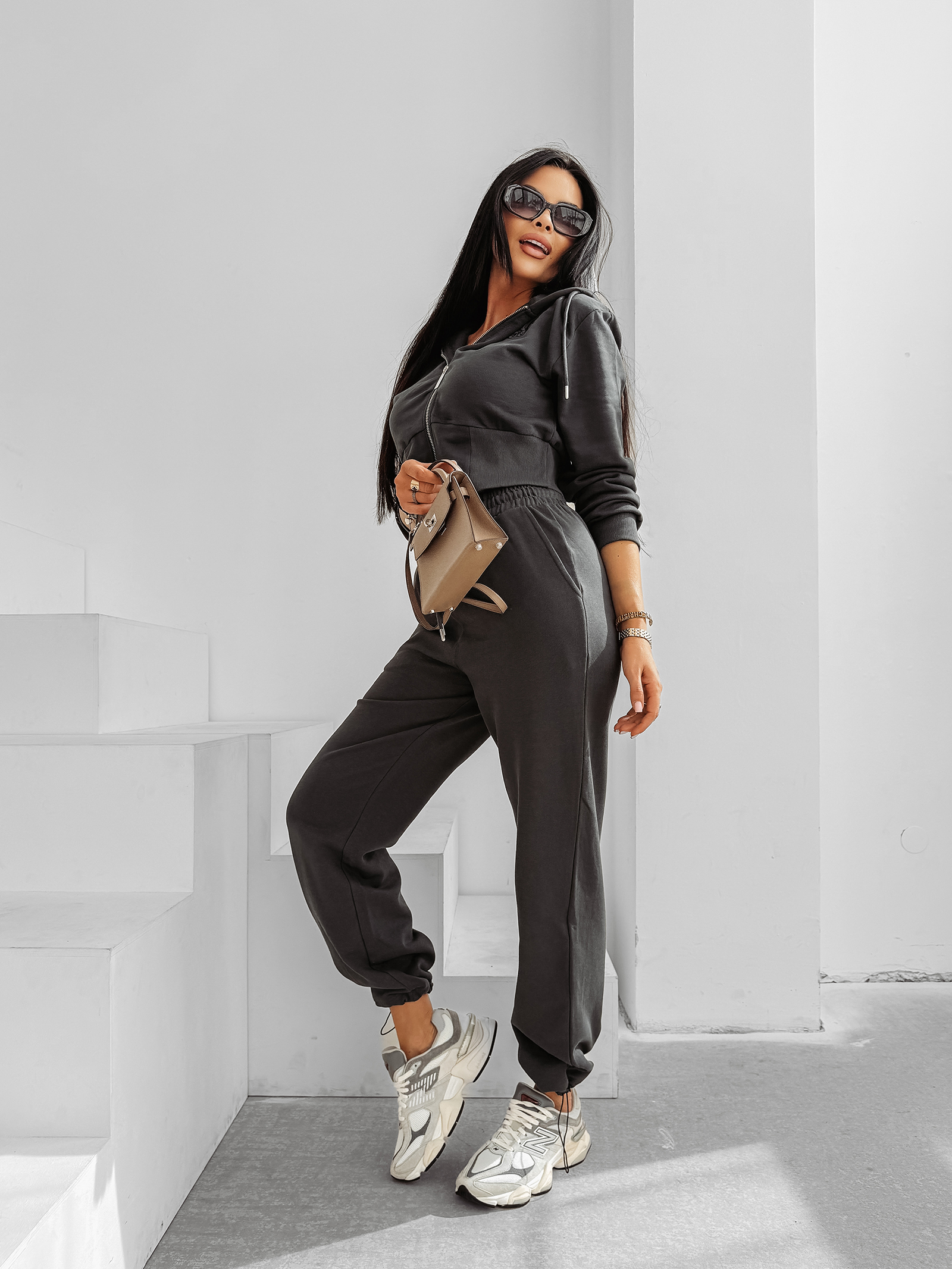 Komplet damski OLAVOGA SANCTUARY grafitowy , zakupy , s , m , l , nowa kolekcja , najnowsza kolekcja , new , sprzedaż , butik partnerski , wyprzedaż , wyprzedaz , zdjęcia , butiki partnerskie , butik olv , sklep online , ola voga , o la voga , butik , sklep , olv , shop , women , kobiece , kobiecy ,