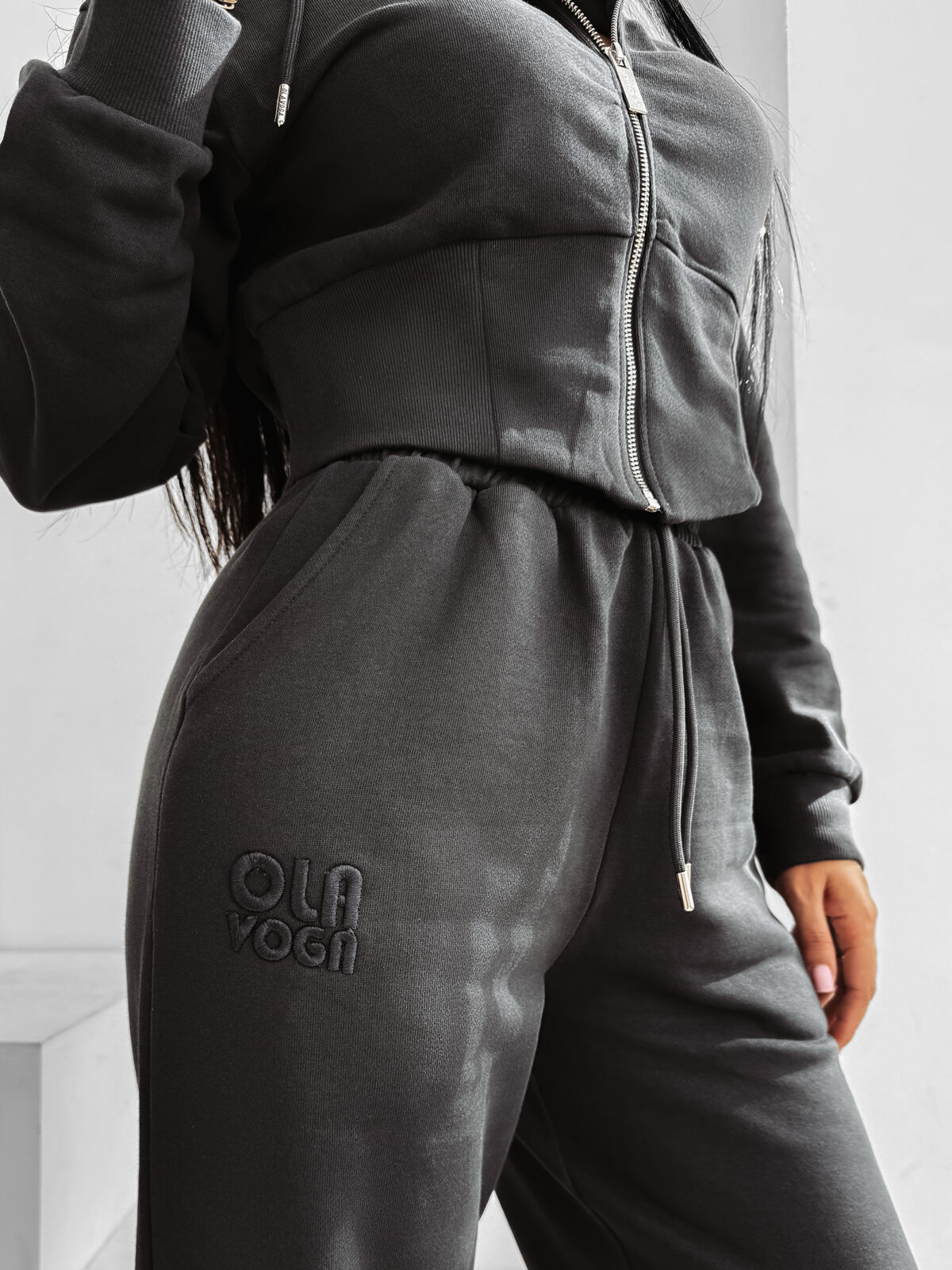 Komplet damski OLAVOGA SANCTUARY grafitowy , zakupy , s , m , l , nowa kolekcja , najnowsza kolekcja , new , sprzedaż , butik partnerski , wyprzedaż , wyprzedaz , zdjęcia , butiki partnerskie , butik olv , sklep online , ola voga , o la voga , butik , sklep , olv , shop , women , kobiece , kobiecy ,