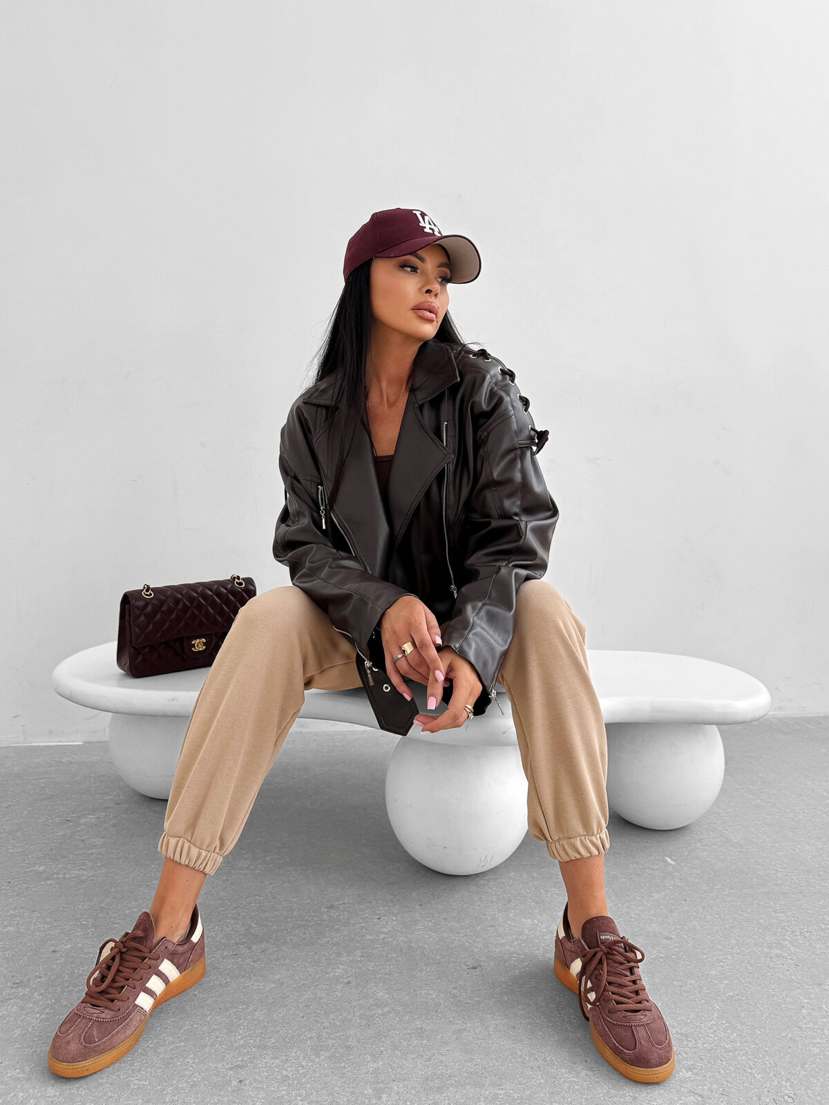 Kurtka damska OLAVOGA RAVEN EDGE czekoladowa , zakupy , s , m , l , nowa kolekcja , najnowsza kolekcja , new , sprzedaż , butik partnerski , wyprzedaż , wyprzedaz , zdjęcia , butiki partnerskie , butik olv , sklep online , ola voga , o la voga , butik , sklep , olv , shop , women , kobiece , kobiecy ,