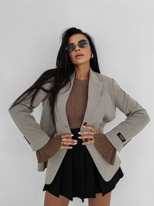 Marynarka damska OLAVOGA ZITAL ciemny beż , zakupy , s , m , l , nowa kolekcja , najnowsza kolekcja , new , sprzedaż , butik partnerski , wyprzedaż , wyprzedaz , zdjęcia , butiki partnerskie , butik olv , sklep online , ola voga , o la voga , butik , sklep , olv , shop , women , kobiece , kobiecy ,