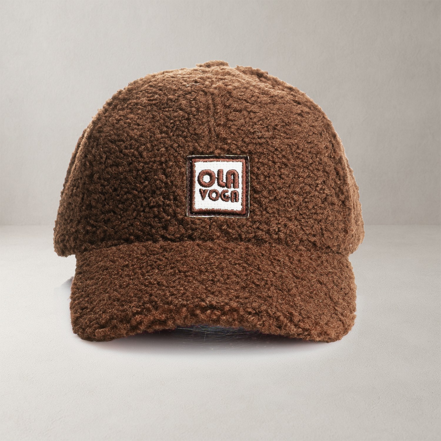 Czapka z daszkiem OLAVOGA SAAL czekoladowa