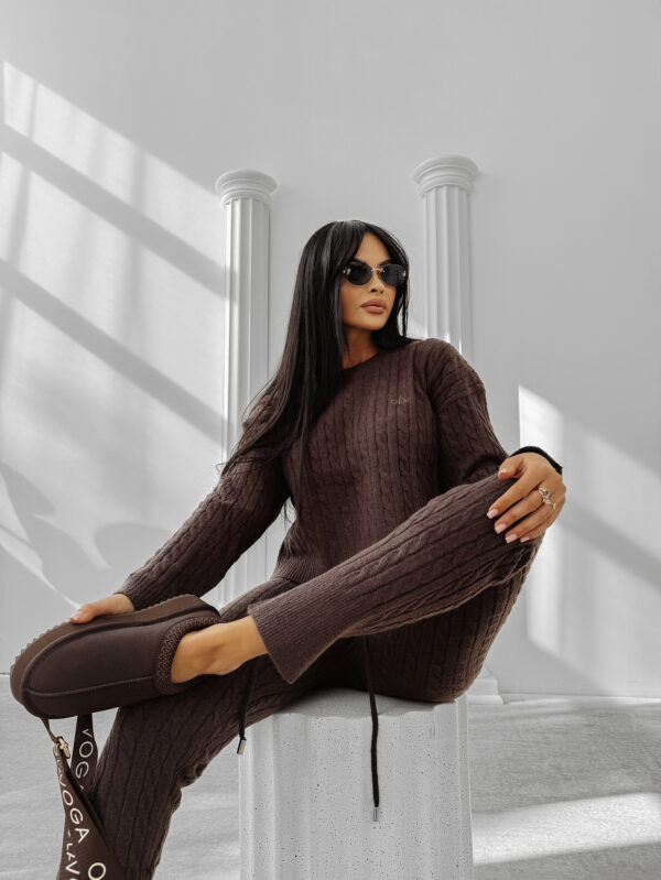 Komplet damski OLAVOGA OLIA czekoladowyOlavoga moda damska butik premium, Olavoga casual look kobiecy butik online, MadamRock butik partnerski moda kobieca, Olavoga elegancki look damski sklep internetowy, MadamRock i Olavoga damski vibe butik partnerski, Olavoga kobiecy stylizacje butik online, Olavoga butik partnerski elegancka moda damska, MadamRock kolekcja kobieca sklep internetowy, Olavoga fashion woman butik partnerski, Olavoga trendy kobiecy look butik, MadamRock butik internetowy kobieca moda premium, Olavoga luksusowa moda damska butik partnerski, Olavoga kobiecy vibe butik internetowy casual, MadamRock damski styl butik online, Olavoga casualowa moda damska butik, MadamRock butik partnerski kobiecy look premium, moda damska butik internetowy trendy, kobiecy casual outfit sklep online, elegancka moda damska butik internetowy, kobieca moda premium butik partnerski, trendy moda kobieca sklep internetowy, casual styl damski butik partnerski, streetwear damski butik online, kobiecy look butik internetowy premium, moda damska codzienna butik partnerski, nowoczesna kobieca moda sklep online, luksusowa moda kobieca butik internetowy, casual moda damska butik premium, kapsułowy look kobiecy butik online, codzienny outfit kobiecy sklep internetowy