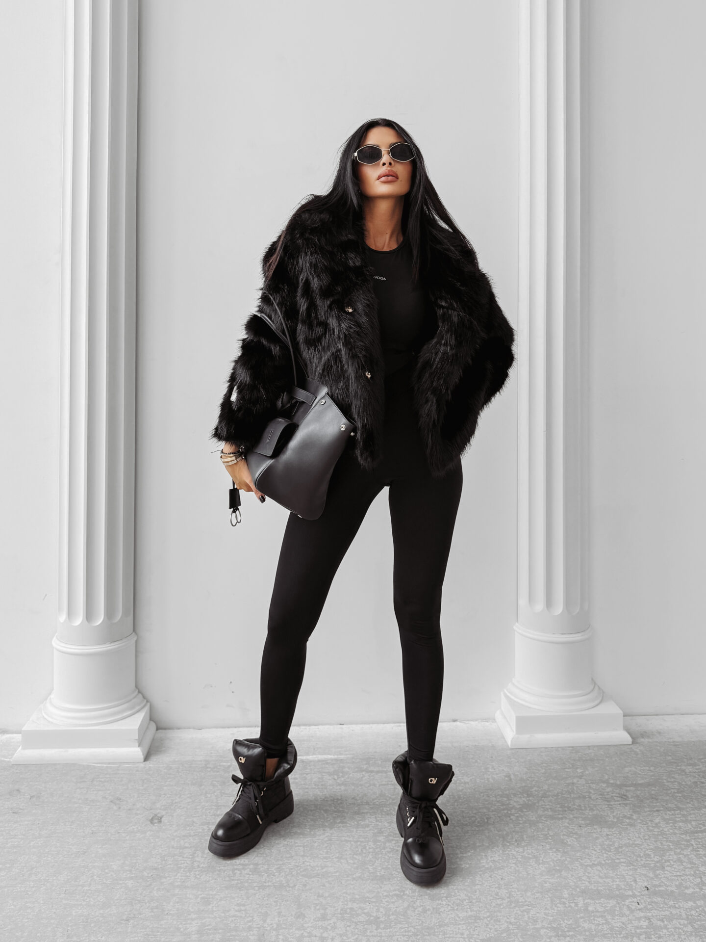 Kurtka damska OLAVOGA CUAR czarna