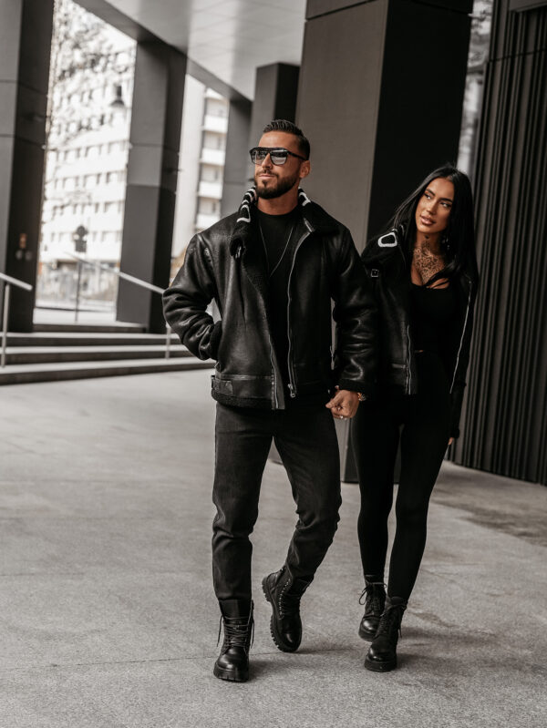 Czarna kurtka męska OLAVOGA LENNOX model i modelka w tych samych kurtkach ,