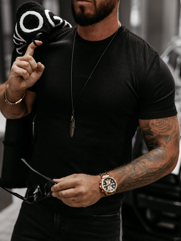 T-shirt męski OLAVOGA BOVY czarny ,Olavoga stylizacje męskie butik partnerski, Olavoga moda męska sklep internetowy, MadamRock i Olavoga butik online, Olavoga casual moda męska butik, MadamRock butik partnerski moda męska, Olavoga męski look premium butik online, Olavoga fashion man butik internetowy, MadamRock kolekcja męska sklep online, Olavoga męska moda luksusowa butik, Olavoga trendy moda męska butik partnerski, Olavoga kolekcja męska butik internetowy, MadamRock elegancka moda męska premium, Olavoga fashion look męski butik online, Olavoga butik partnerski trendy męskie, MadamRock stylizacje męskie butik internetowy, Olavoga męska moda premium butik, moda męska online sklep internetowy, elegancki look męski butik, streetwear męski sklep online, męski casual look sklep internetowy, moda męska luksusowa butik partnerski, męski vibe casual butik internetowy, trendy moda męska sklep online, męski outfit premium butik, look męski online butik partnerski, minimalistyczna moda męska butik, nowoczesny styl męski sklep internetowy, kapsułowa garderoba męska butik online, codzienna moda męska butik internetowy, luksusowa moda męska butik partnerski