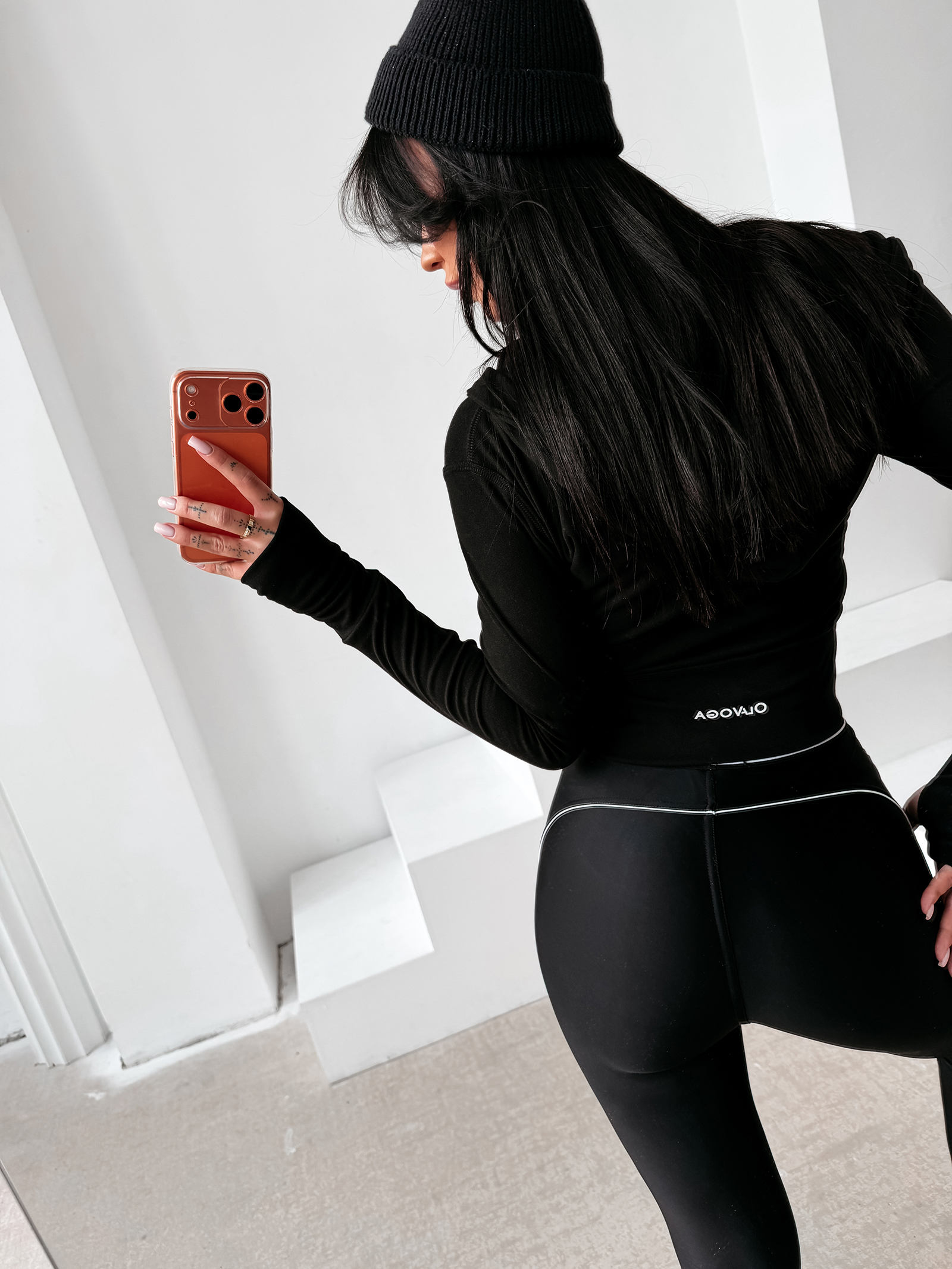 Bluza damska OLAVOGA EMERA czarna - obrazek 2