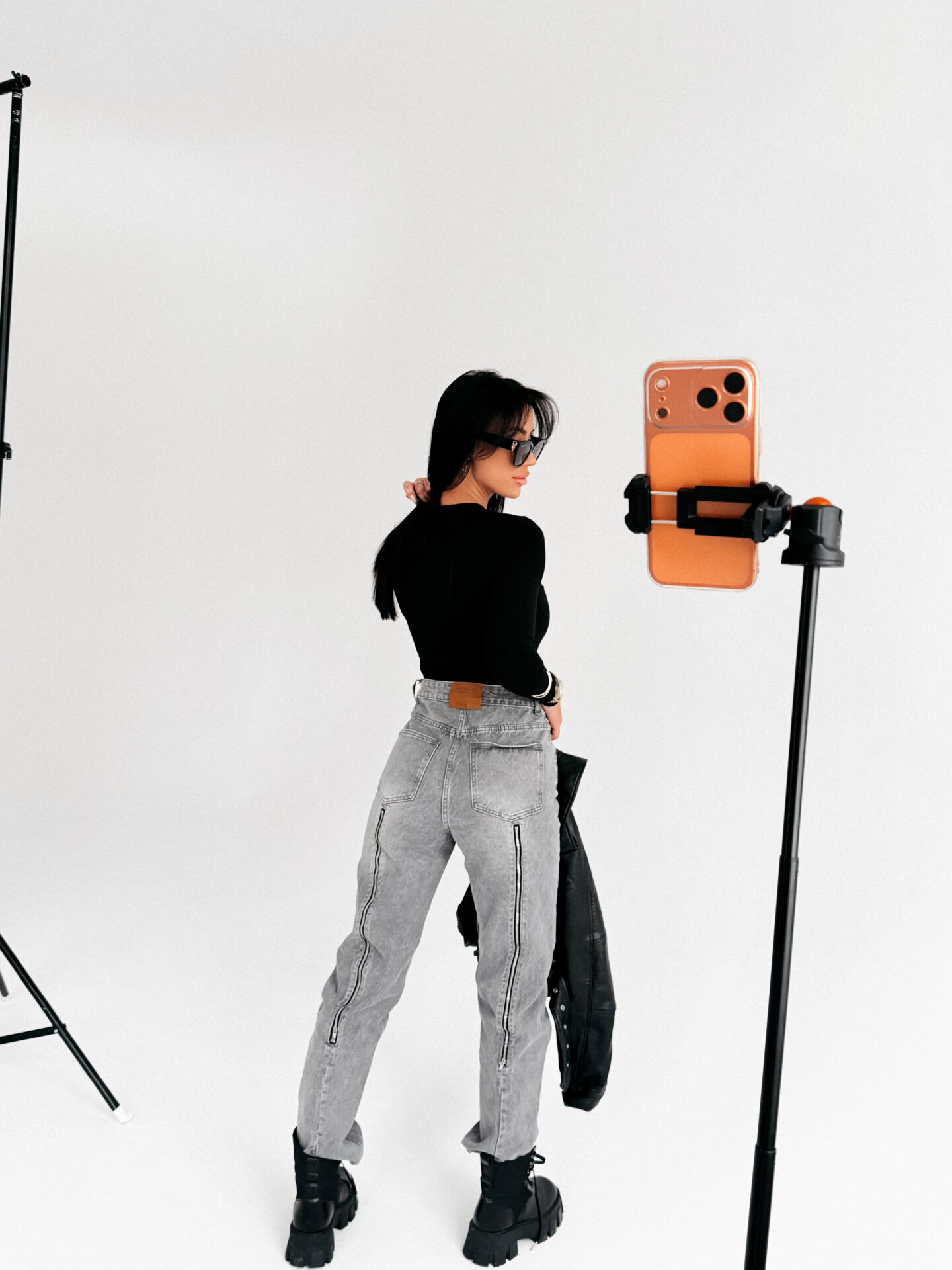 Bluzka damska OLAVOGA FERON czarna - obrazek 2