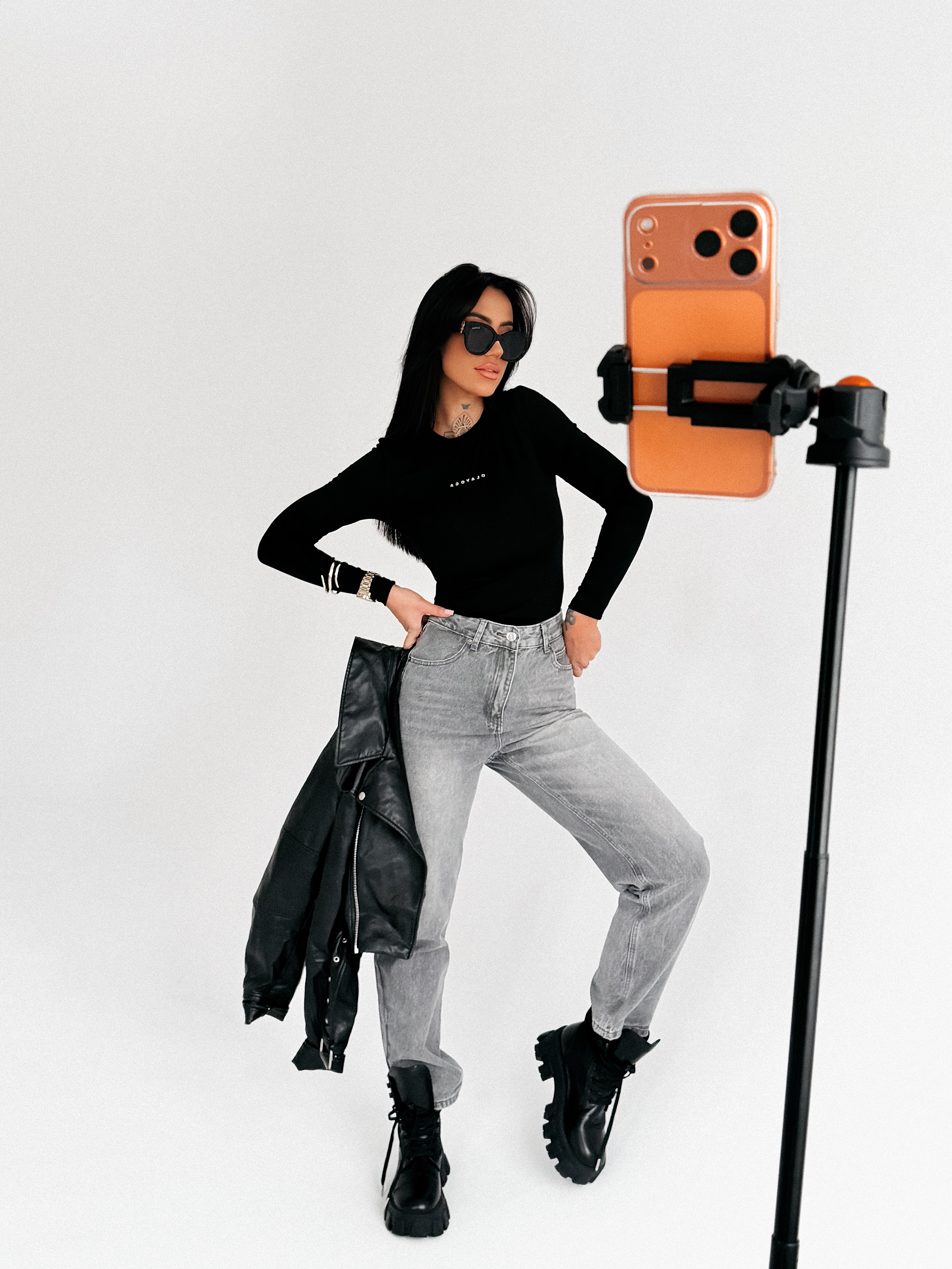 Bluzka damska OLAVOGA FERON czarna - obrazek 3