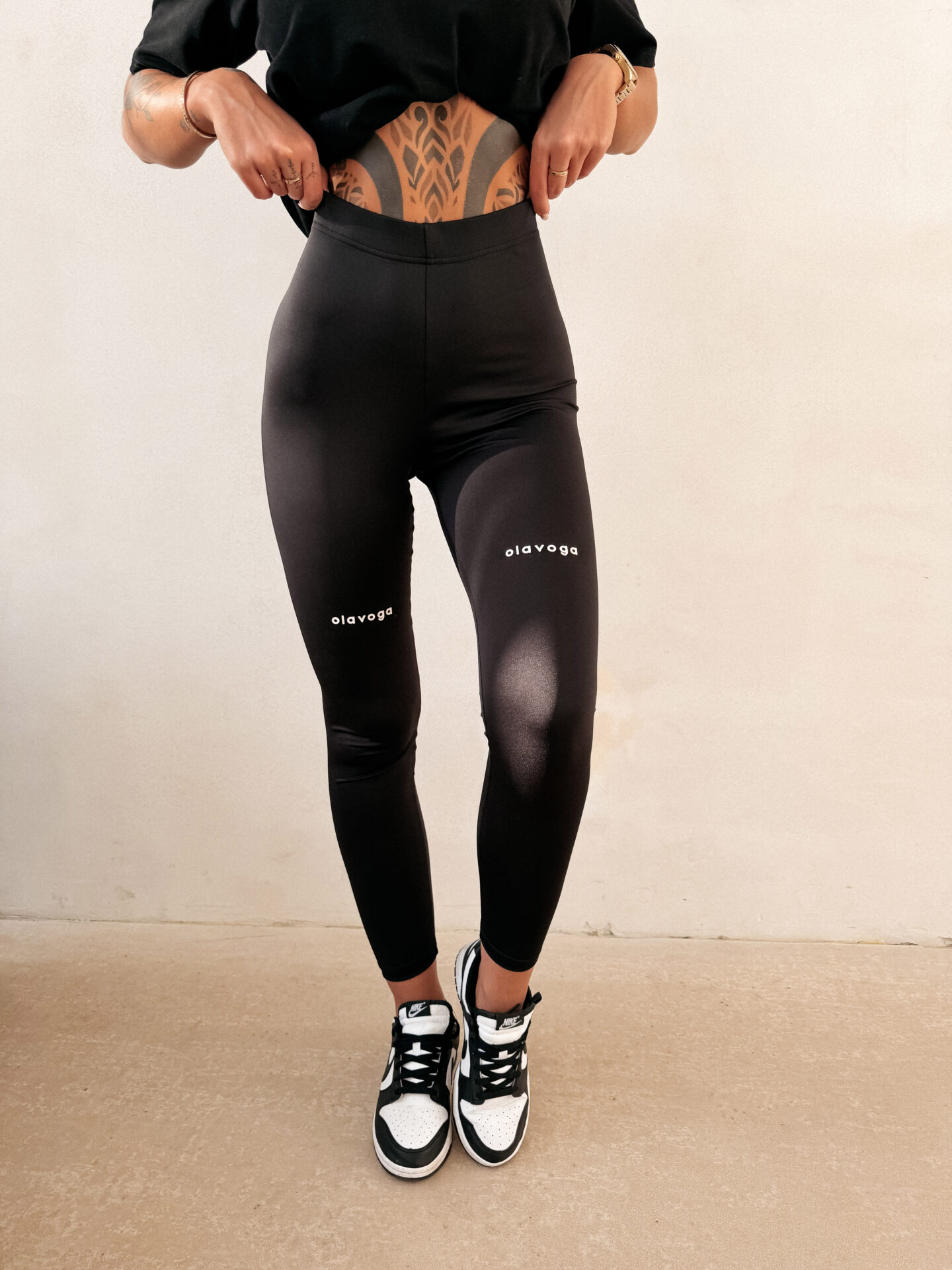 Legginsy damskie OLAVOGA TACTILE czarne - obrazek 3