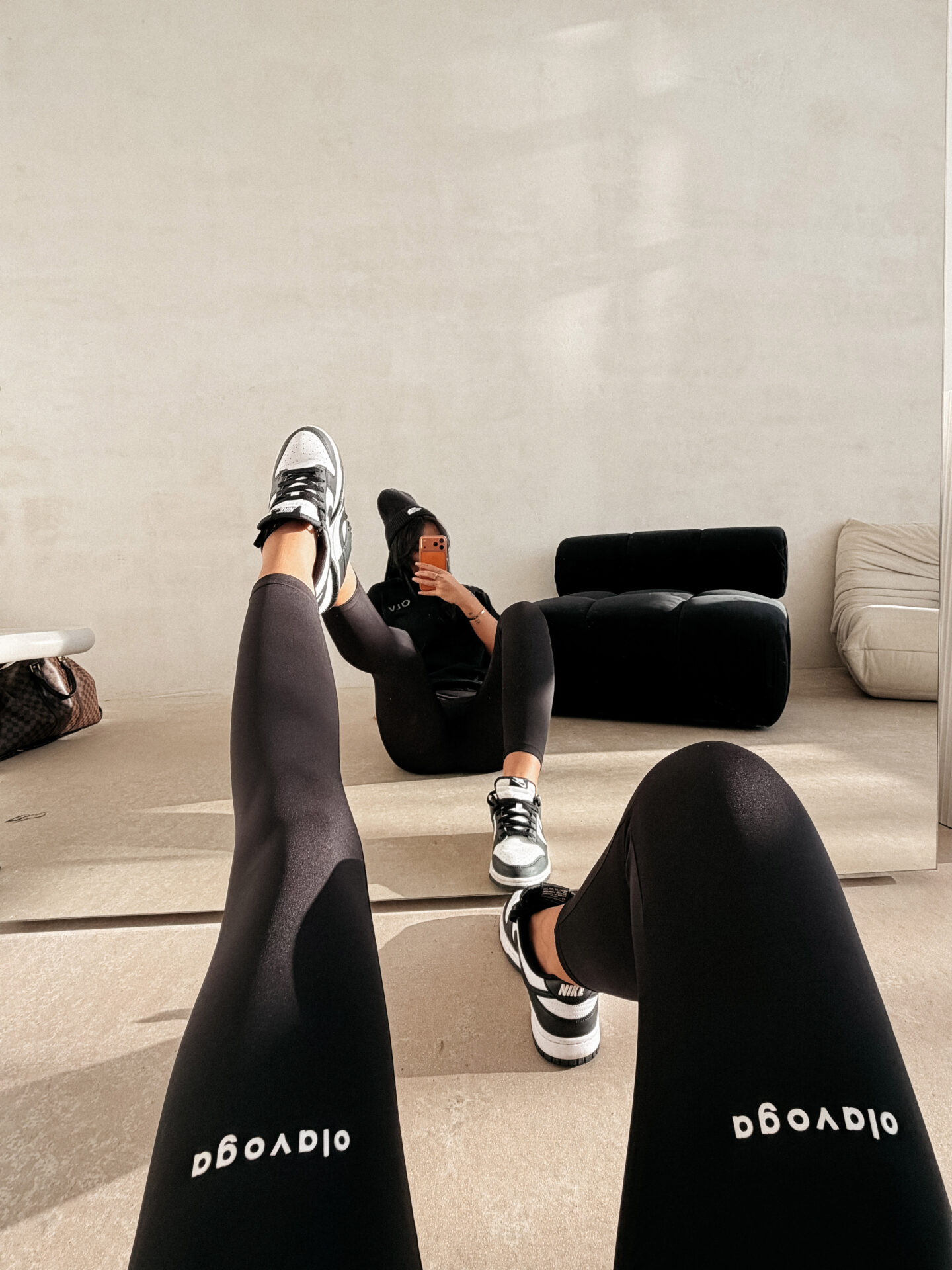 Legginsy damskie OLAVOGA TACTILE czarne - obrazek 4